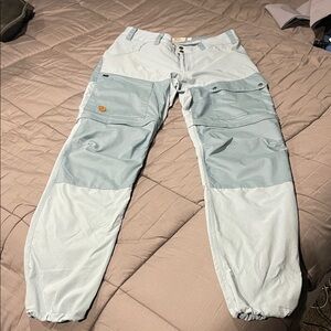 Women’s Abisko mid summer zip off trousers Fjall Raven in two tone blue